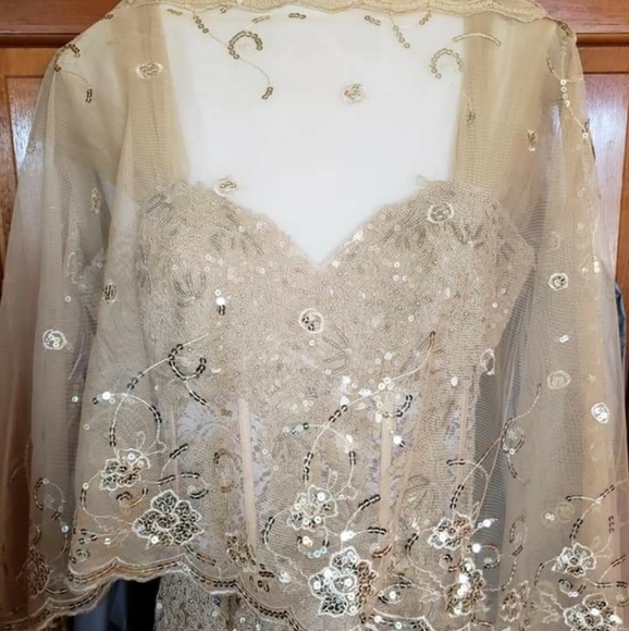 Jovani Gown - Picture 4 of 6